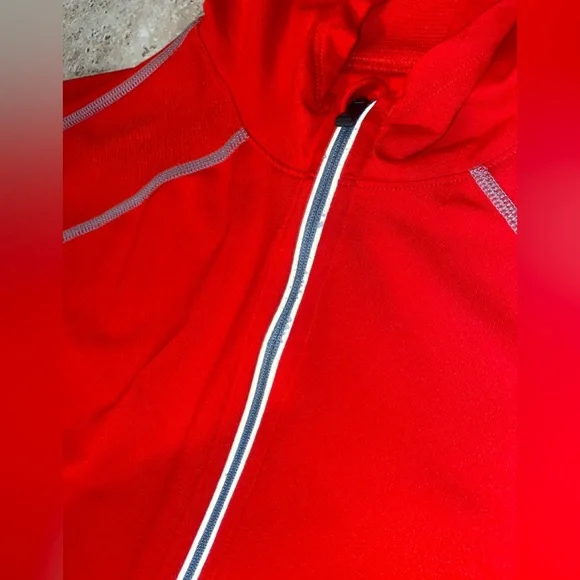 Men’s REI Red 1/4 Zip Hoodie, Great Condition, Medium - Picture 2 of 8